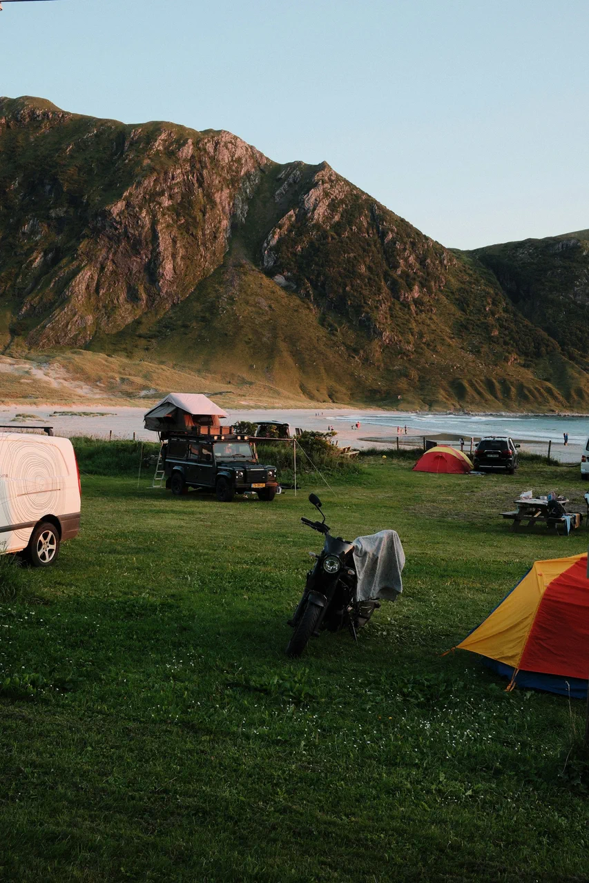 Symbolbild eines Campingaufenthalts an einem anderen Ort